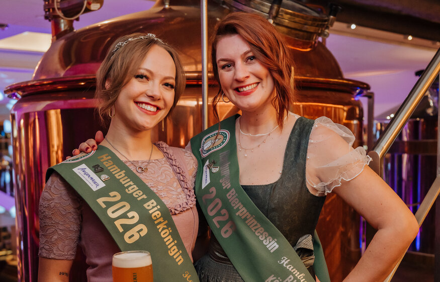Bierkönigin Nele Schomaker und Bierprinzessin Jessica Pchaiek Bierkönigin Nele Schomaker und Bierprinzessin Jessica Pchaiek