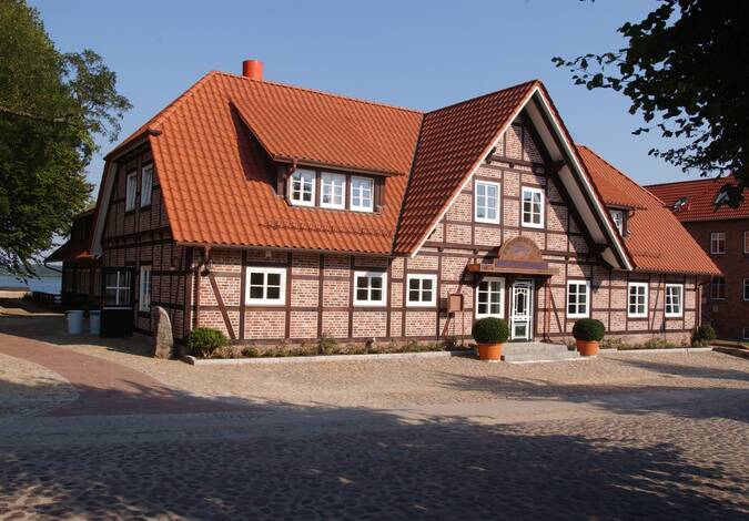 In Zarrentin eröffnet das Fischhaus Hotel am Schaalsee.