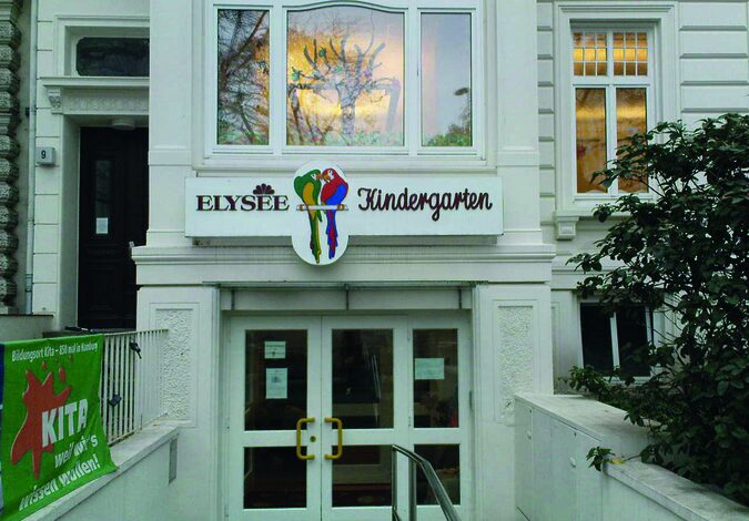 Christa Block gründet den Elysée Kindergarten – der erste Betriebskindergarten in der deutschen Hotellerie und Gastronomie.