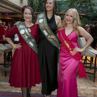 v.l. Bierprinzessin Carina, Bierkönigin Franziska, 1. Bierkönigin Kati Schubert v.l. Bierprinzessin Carina, Bierkönigin Franziska, 1. Bierkönigin Kati Schubert